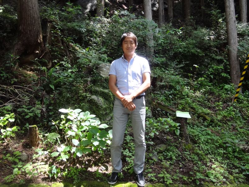 高知県の森林環境税活用現場、兵庫県神戸市の森林環境税を都市緑化事業に活用している現場を視察