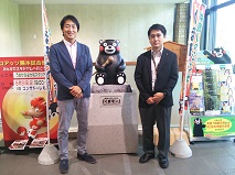 職員の創意工夫による圧倒的なブランドストーリー戦略により成功を続ける熊本県の「くまもん」の取り組みを調査。